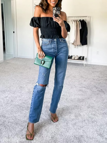 Combina un top y jeans para un look elegante 2