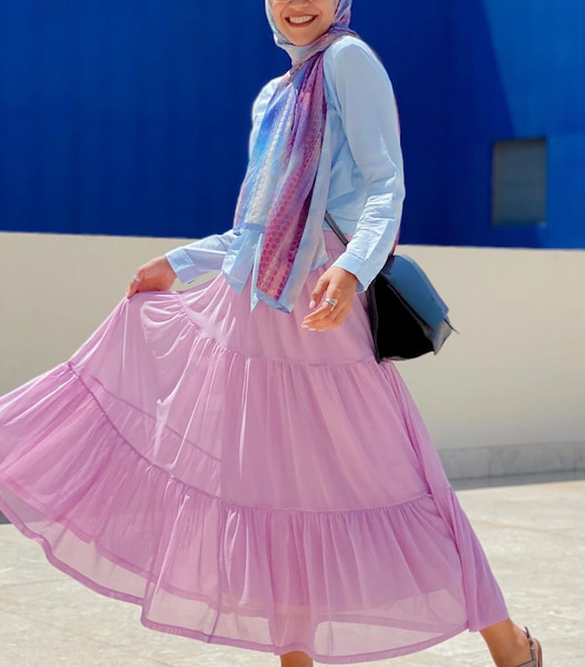Falda plisada lavanda con bufanda a juego para Hijabis Outfits con falda morada 5