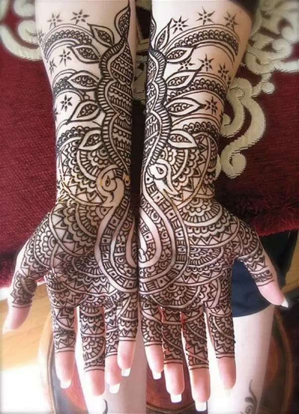 Diseños de palma de henna