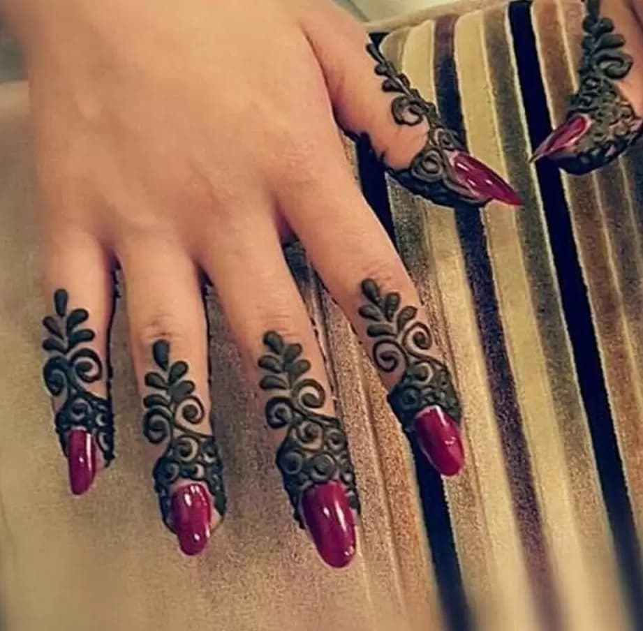 Diseños de dedos de henna