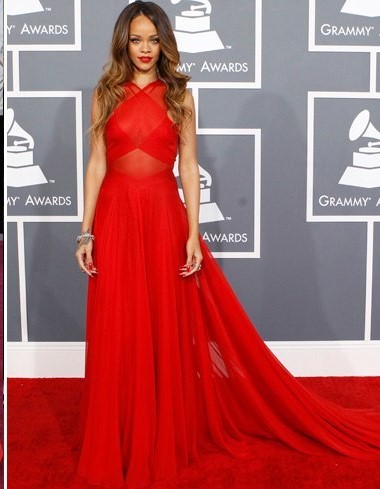 vestidos rojos-Rihanna